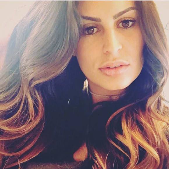 Meet your Posher, Nicole - Picture 1 of 1